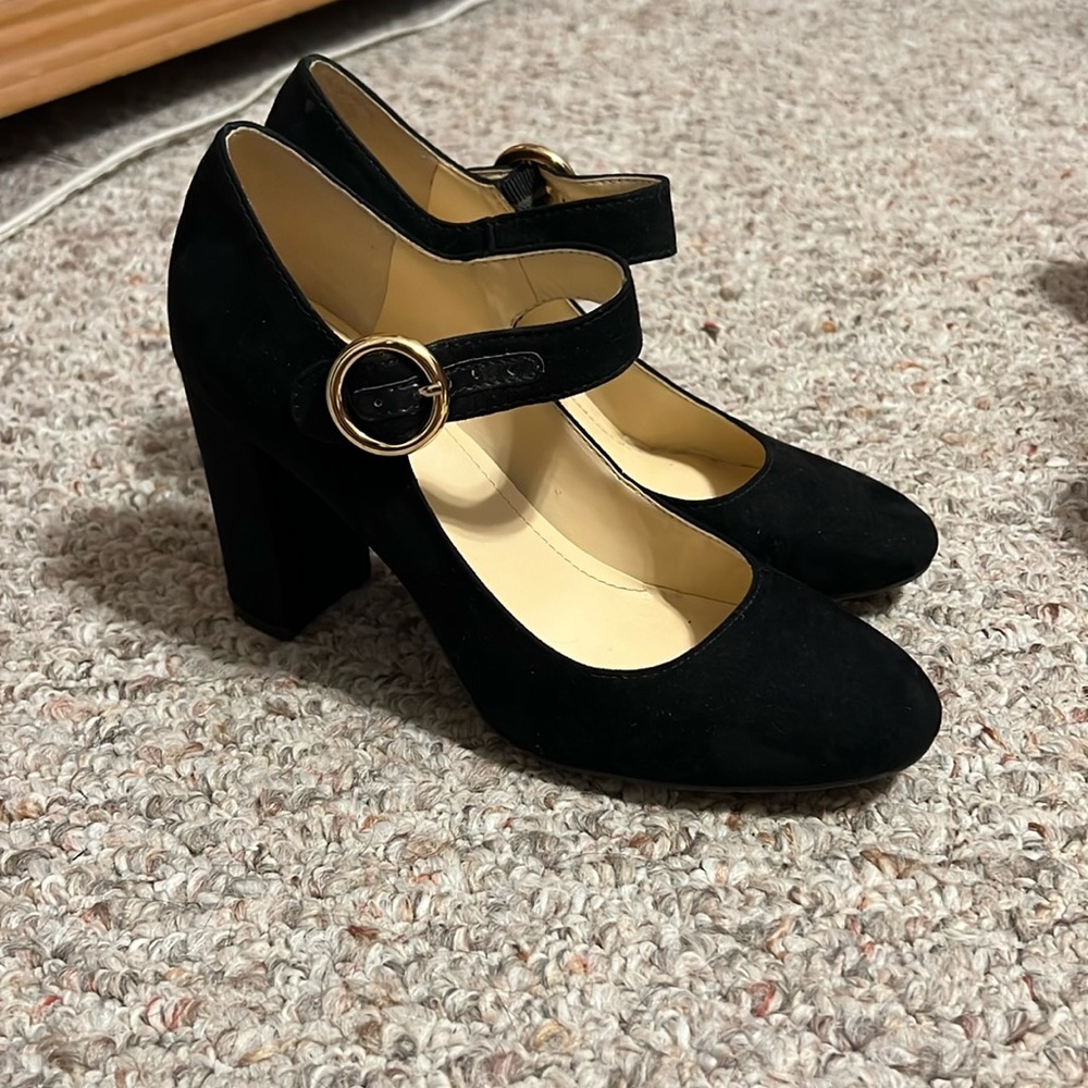 Mary Jane Style Pumps